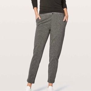 Like New Lululemon City Trek Trousers Pants Stretch Comfy sz 4 Grey